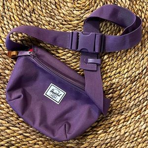 HERSCHEL purple fanny pack/belt bag